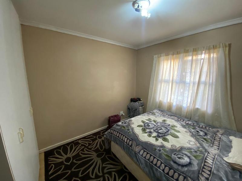 2 Bedroom Property for Sale in Goodwood Estate Western Cape
